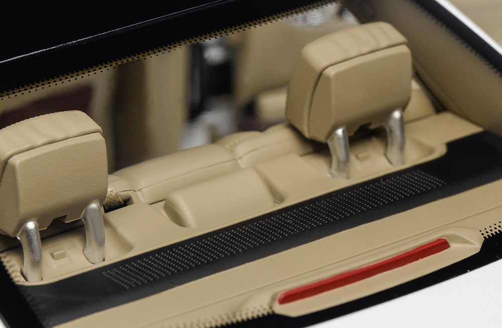 1/18 Motorhelix Mercedes-Benz W221 S600 AMG White Diecast Full Open Ltd 499 Pcs