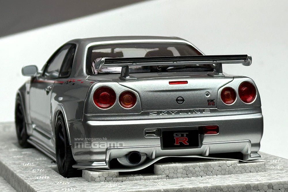 1/18 Motorhelix Nissan Skyline GT-R R34 Nismo CRS Livery Silver Carbon Fiber Hood Ltd 199 JDM Full Open Diecast with Engine Model