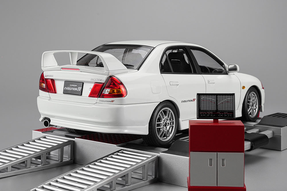 1/18 Motorhelix Mitsubishi Lancer EVO IV 4th GSR White Diecast Full Open w/ Dyno Rally Lamp Pod