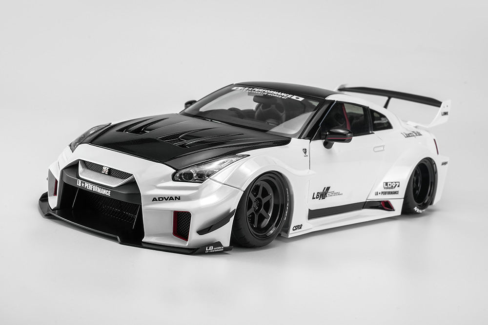 Pre Order 1/18 Motorhelix LB-Silhouette Works GT Nissan 35GT-RR Ver.1 GT-R R35 Full Open Diecast Model