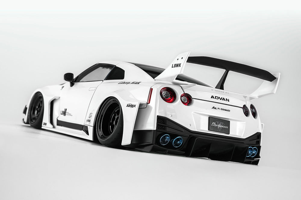 Pre Order 1/18 Motorhelix LB-Silhouette Works GT Nissan 35GT-RR Ver.1 GT-R R35 Full Open Diecast Model