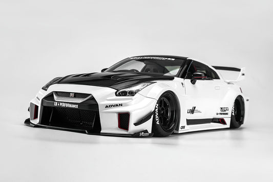 Pre Order 1/18 Motorhelix LB-Silhouette Works GT Nissan 35GT-RR Ver.1 GT-R R35 Full Open Diecast Model