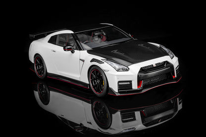 1/18 Motorhelix Nissan Skyline GT-R R35 NISMO Spetial Edition 2022 Black White Full Open Diecast