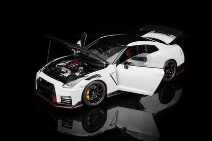 1/18 Motorhelix Nissan Skyline GT-R R35 NISMO Spetial Edition 2022 Black White Full Open Diecast
