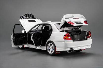 1/18 Motorhelix Mitsubishi Lancer EVO IV 4th GSR White Diecast Full Open w/ Dyno Rally Lamp Pod