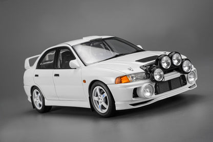 1/18 Motorhelix Mitsubishi Lancer EVO IV 4th GSR White Diecast Full Open w/ Dyno Rally Lamp Pod