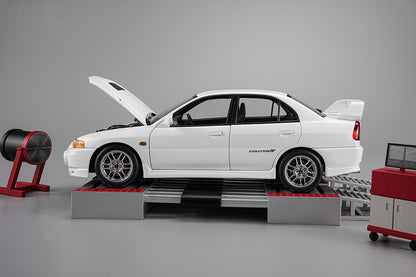 1/18 Motorhelix Mitsubishi Lancer EVO IV 4th GSR White Diecast Full Open w/ Dyno Rally Lamp Pod