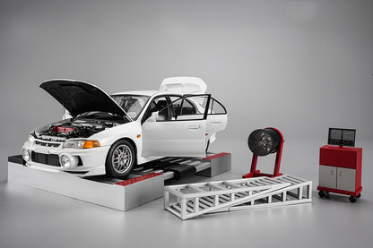 1/18 Motorhelix Mitsubishi Lancer EVO IV 4th GSR White Diecast Full Open w/ Dyno Rally Lamp Pod