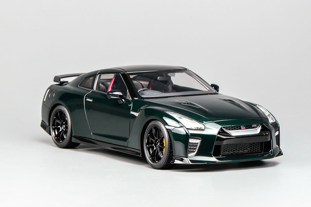1/18 Motorhelix Nissan Skyline GT-R R35 Track Ed Engineered by NISMO T-Spec 2022 Dark Green JDM Full Open Diecast Model