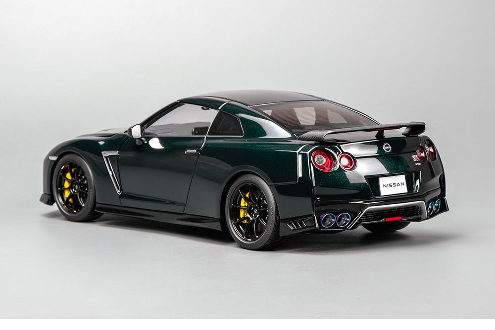 1/18 Motorhelix Nissan Skyline GT-R R35 Track Ed Engineered by NISMO T-Spec 2022 Dark Green JDM Full Open Diecast Model