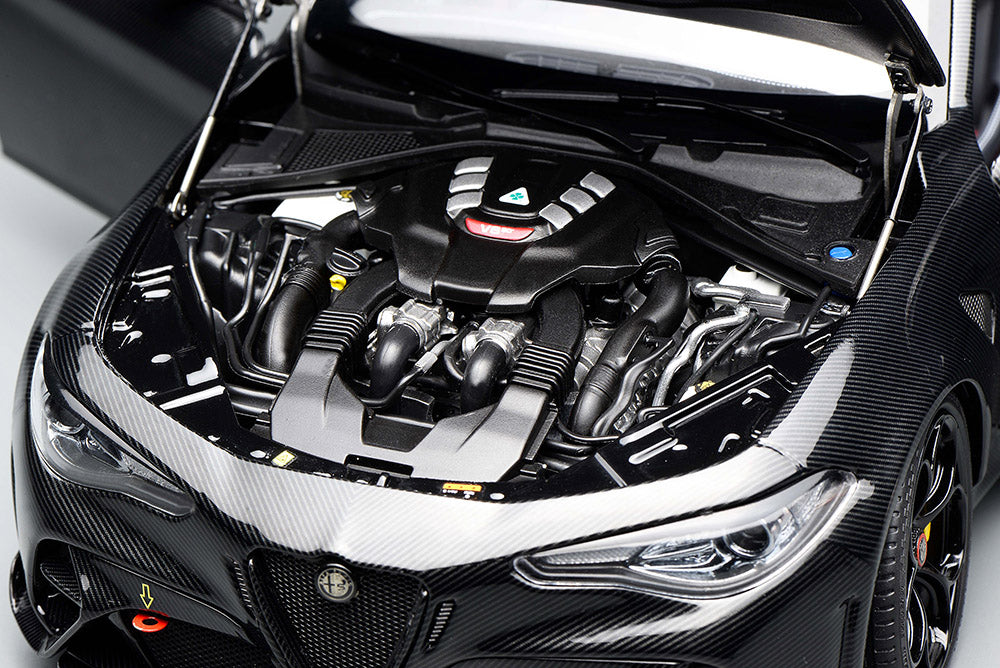 1/18 Motorhelix Alfa Romeo Giulia GTAm GTA M Full Carbon Fiber 999 pcs Diecast Full Open