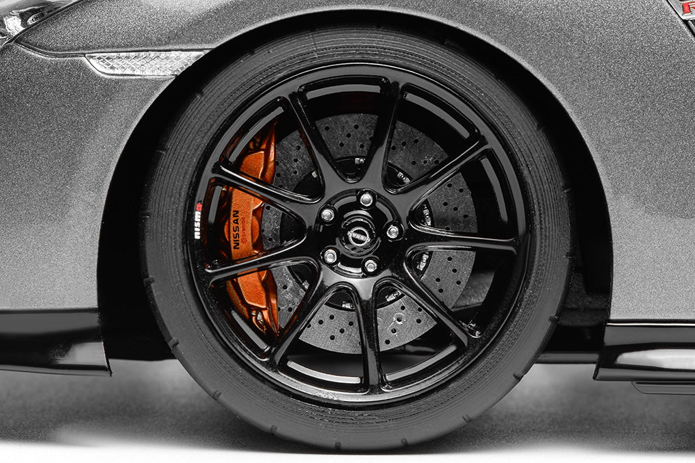 1/18 Motorhelix Nissan Skyline GT-R R35 Track Ed Engineered by NISMO 2020 JDM Full Open Diecast Model