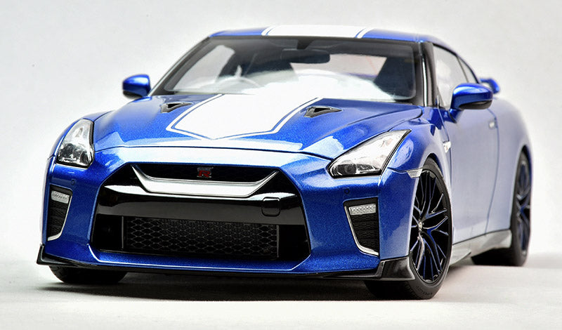 1/18 Motorhelix Nissan Skyline GT-R R35 50th Anniversary