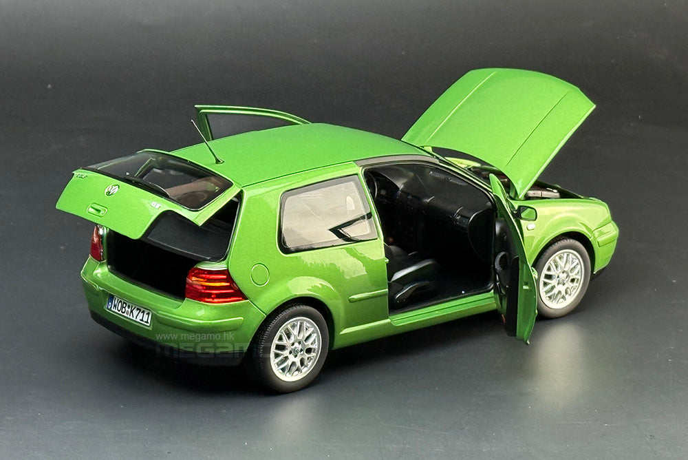 1/18 Norev Volkswagen VW Golf GTI MK4 1998 Green Diecast Full Open