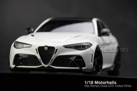 1/18 Motorhelix Alfa Romeo Giulia GTA White Diecast Full Open Without Engine and Crane Model