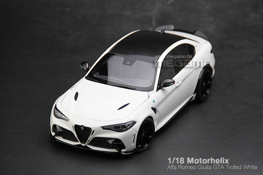 1/18 Motorhelix Alfa Romeo Giulia GTA White Diecast Full Open Without Engine and Crane Model