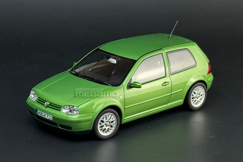 1/18 Norev Volkswagen VW Golf GTI MK4 1998 Green Diecast Full Open
