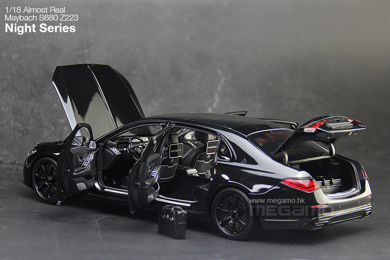 Mercedes-Benz Maybach S-Class S680 1:18 Almost Real diecast scale model car  collectible