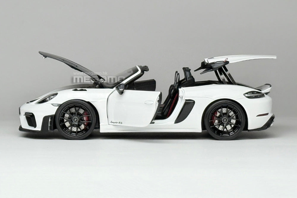 1/18 Norev Porsche 718 Spyder RS w/ Weissach Pack 2023 Forest