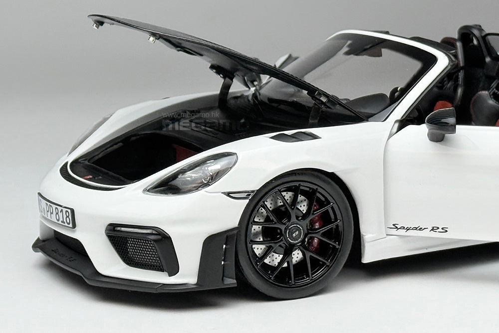 1/18 Norev Porsche 718 Spyder RS w/ Weissach Pack 2023 Forest