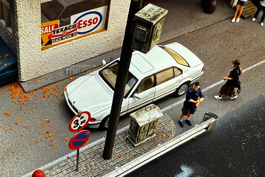 1/64 Almost Real AR Box BMW E38 750iL White Diecast Model