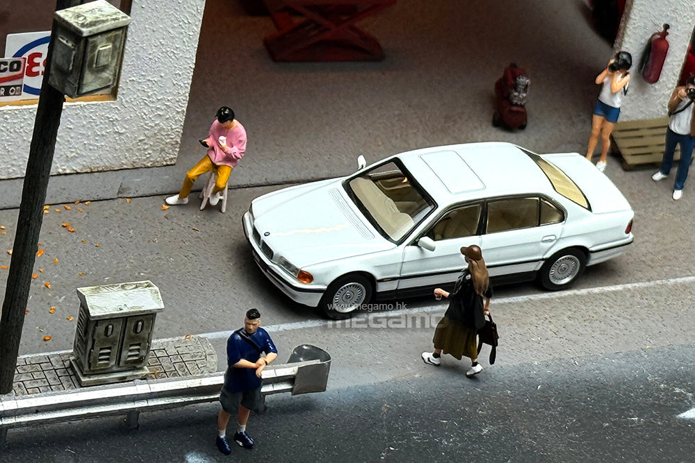 1/64 Almost Real AR Box BMW E38 750iL White Diecast Model
