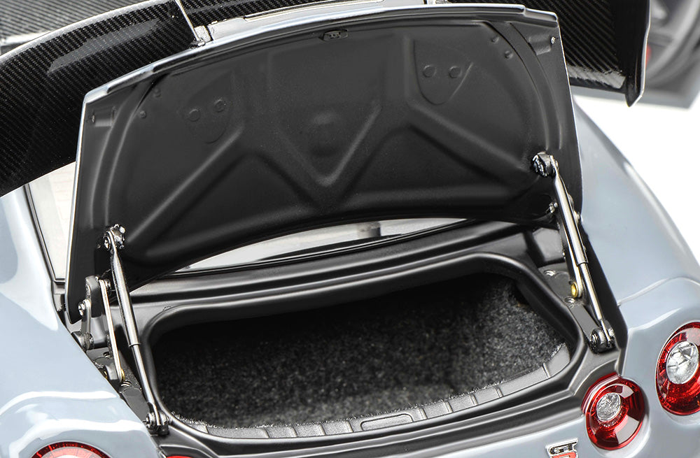 Pre Order 1/18 Motorhelix Nissan Skyline GT-R R35 Nismo Special Edition 2022 Stealth Grey Red Silver Diecast Full Open